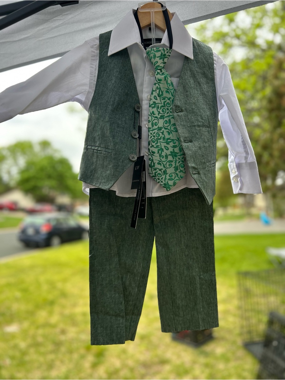 Boys Green Three-Piece Vest Suit with Patterned Tie